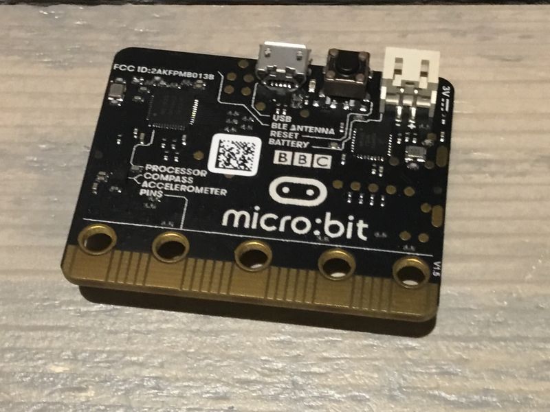 Bestand:Microbit achterkant.jpg